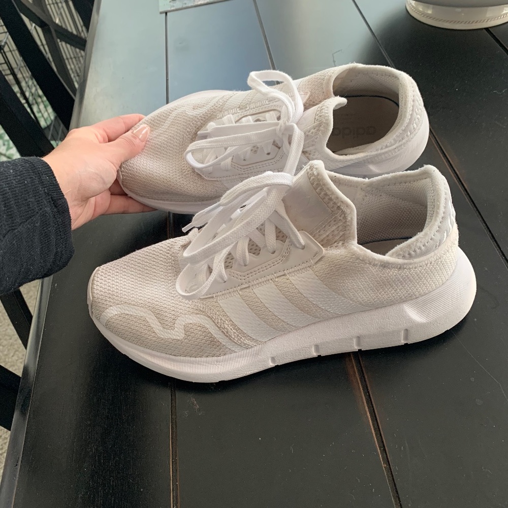 ADIDAS TENNIS SHOES